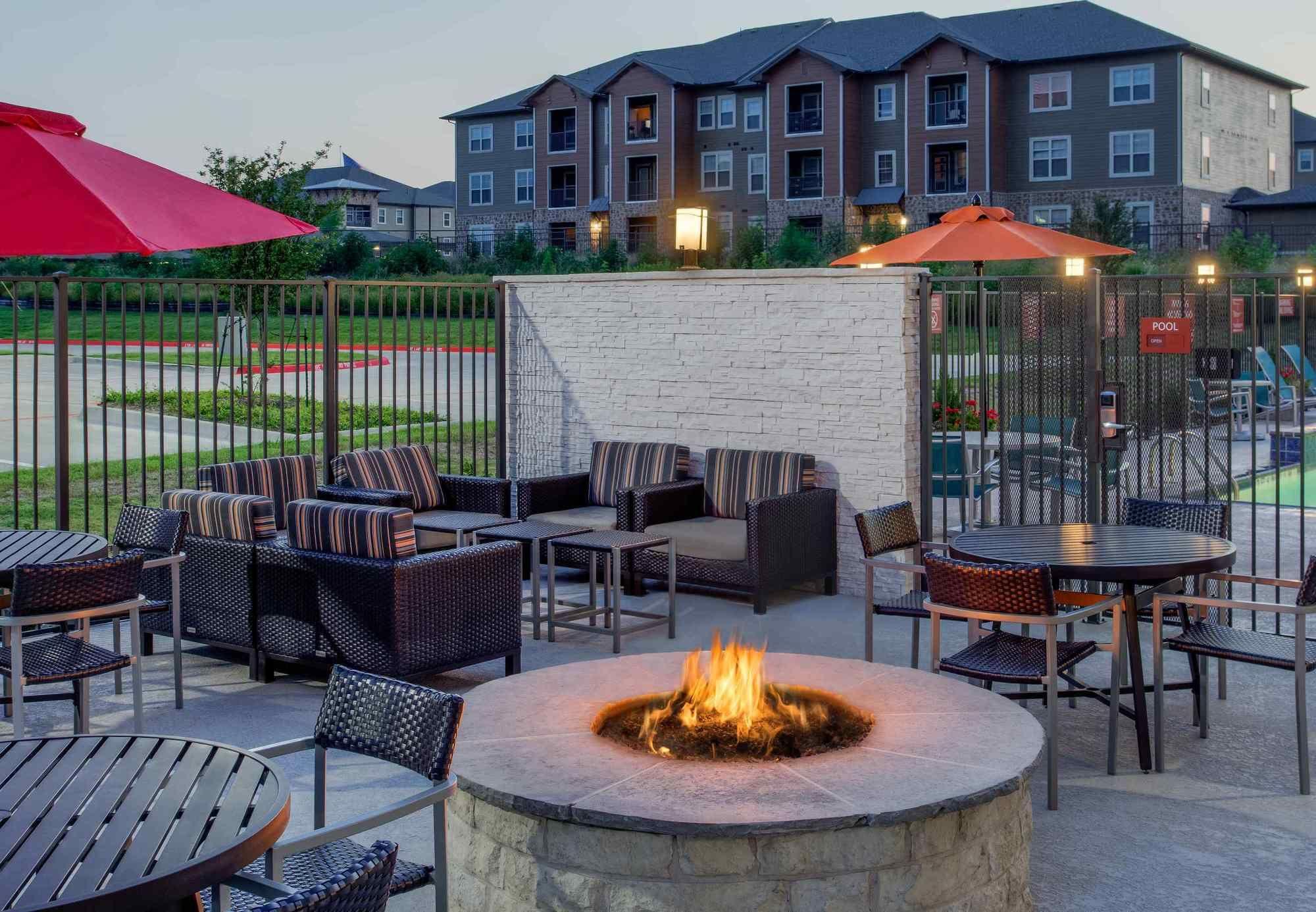 Towneplace Suites By Marriott Waco South Bagian luar foto