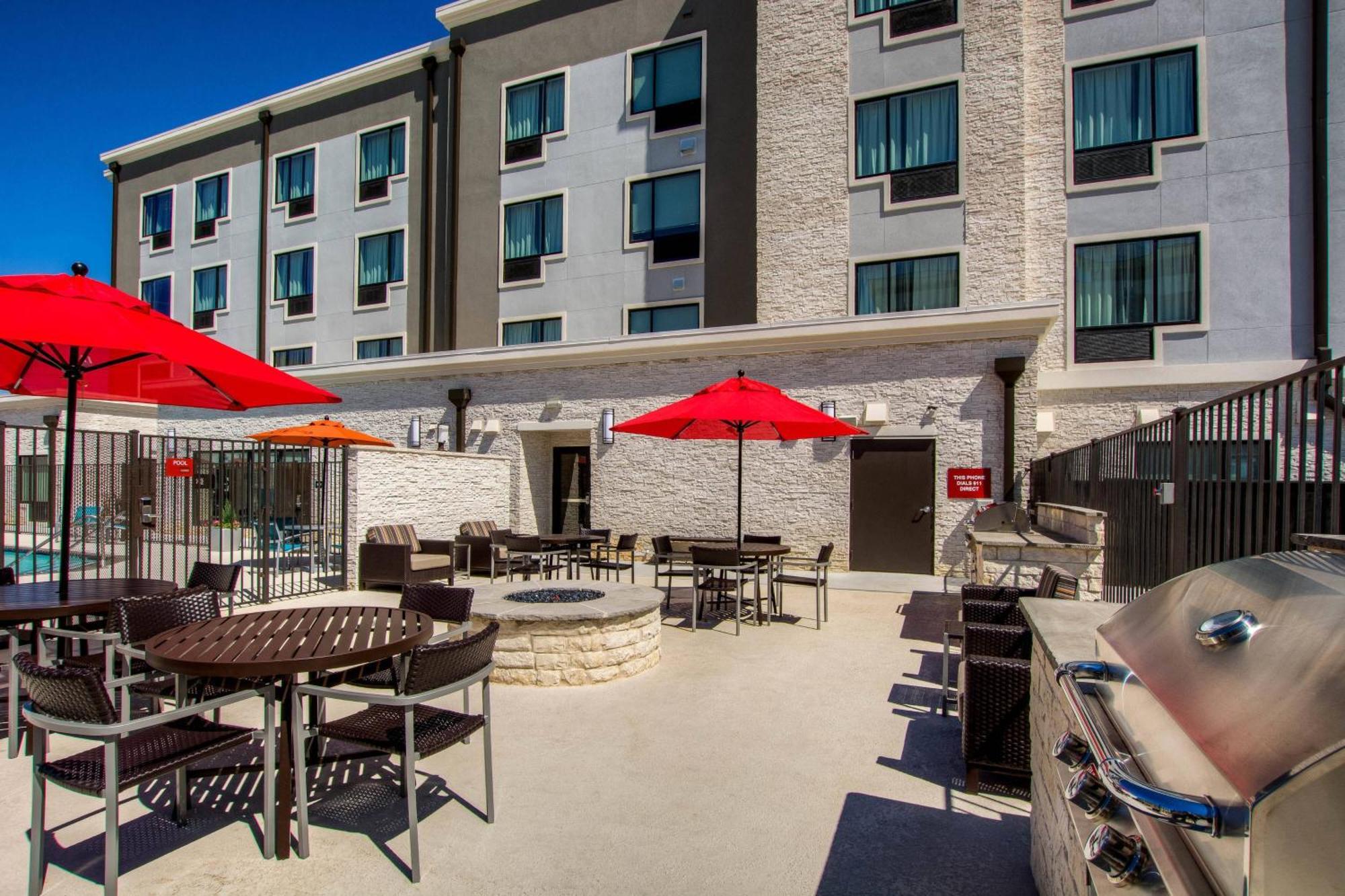 Towneplace Suites By Marriott Waco South Bagian luar foto